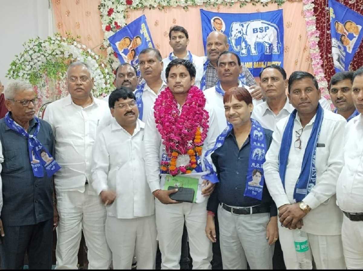 करहल विधानसभा सीट से बसपा के प्रत्याशी बने अवनीश कुमार शाक्य